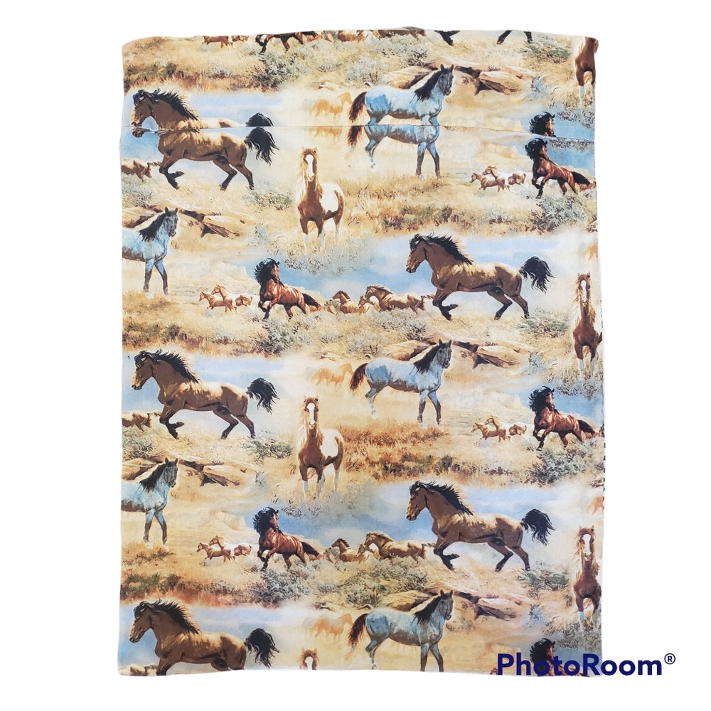 Wild Wings & Persis Clayton Weirs Horse Cotton Flannel Pillowcase